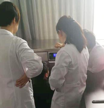 杜伯特實驗室洗瓶機成功入駐固原市市場監(jiān)督管理局